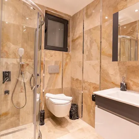 Apartamento Near Kaputas, Luxury Apartment With Pool