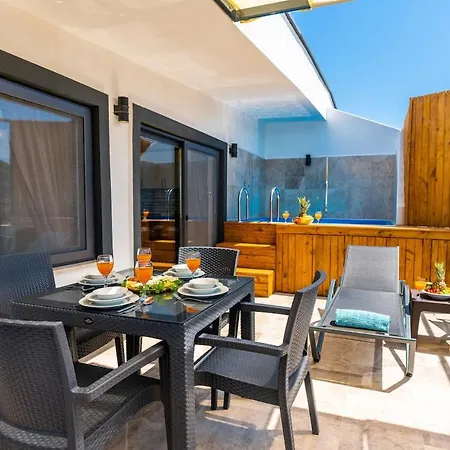 Near Kaputas, Luxury Apartment With Pool * Kaş