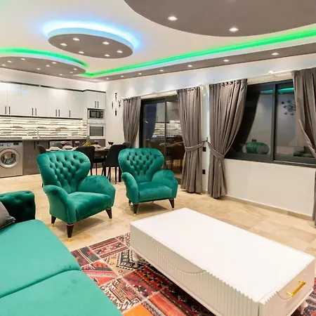 Near Kaputas, Luxury Apartment With Pool شقة *